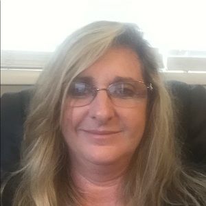 Meet your Posher, Becky